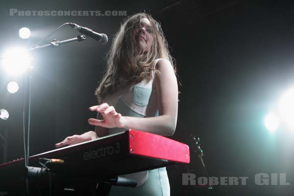 FIRST AID KIT - 2010-04-07 - PARIS - La Fleche d'Or - 